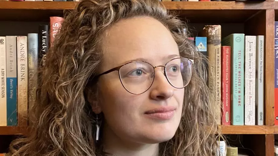 katie harling lee headshot
